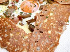 鸡蛋蘑菇熏肉荞麦可丽饼-RAC BAR(安福路店)