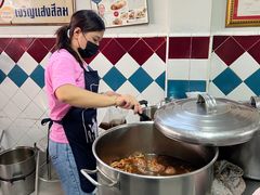 -Kha Mu Charoensang(Silom)