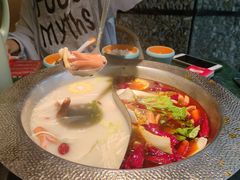 -麻田会 ·鲜活现烹·牛蛙火锅(珠江新城维家思广场店)