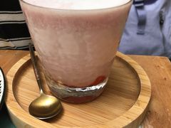 草莓牛奶-拾壹cafe·工作室