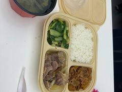 -银泰百货(厦门国贸中心店)
