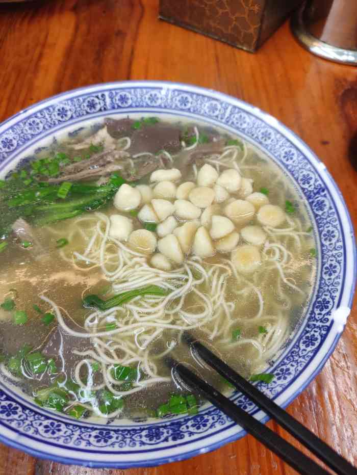 "每年秋冬季都会跑去郑陆喝羊汤.不仅堂食,
