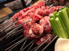 牛肉串-長壹旋转烤吧 农家鸡火锅