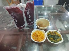 -牛一嘴·兰州牛肉面·大盘鸡(财富中心店)