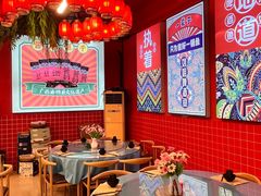 -刘姐啤酒鱼民族演艺餐厅(西街总店)
