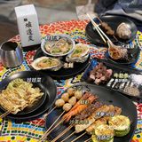 一家有驻唱小姐姐的烧烤店