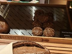 -怡咖啡海鲜自助餐厅(浦东香格里拉店)