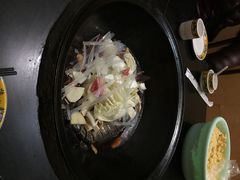 铁锅炖活鱼-铁锅炖活鱼