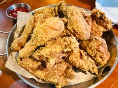 -BHC炸鸡(明洞总店)