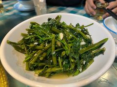 -昱龙大盆牛蛙馆(三兴街总店)