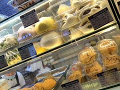 -白玉兰食品甜凤店(合生汇店)