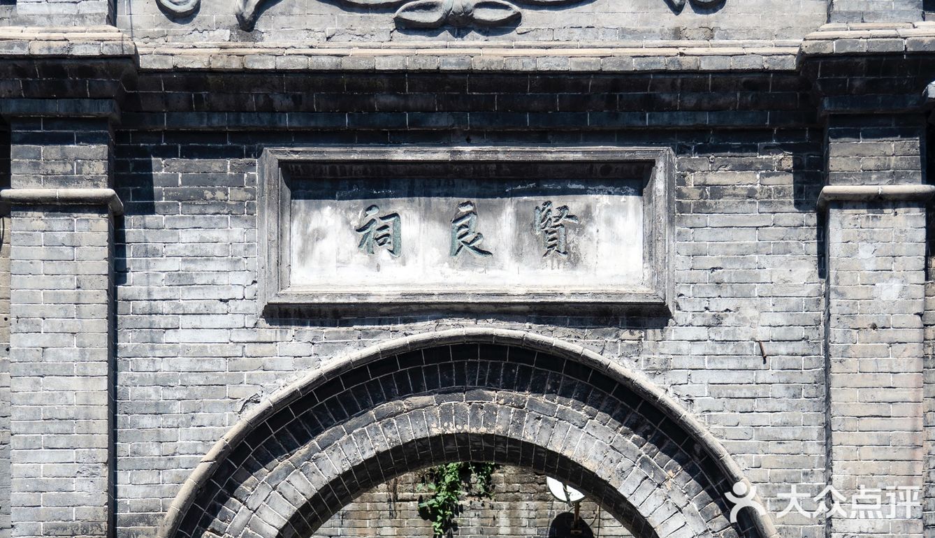 保定西大街：从晨吆午喧到“丧葬一条街”