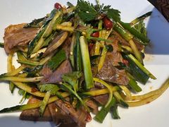 -关东小磨东北菜(上海长风大悦城店)