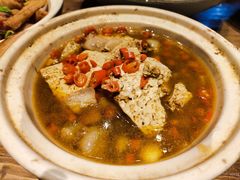 -临界音乐酒馆·小龙虾·江湖菜(华熙LIVE·鱼洞店)