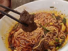 -李与白包子铺(桐梓林店)