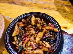 云南炸三宝-老滇山寨•云南特色菜•地方菜•民族风情歌舞表演(金碧店)