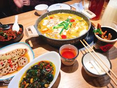 -山城外·非遗酸菜鱼(新都汇融店)