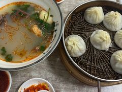 招牌鲜肉汤包-曼曼汤包(建国西路店)