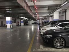 -新世界新丸中心-地下停车场