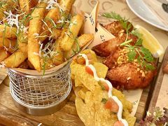 -Mark&Mars Restaurant