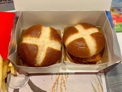 麦麦夜小堡-麦当劳(东急新天地店)