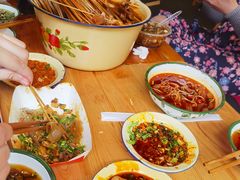 -拈签一笑黄牛肉辣卤串串