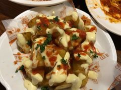 炸土豆块配奶油色拉酱-BISTROFIORE美伊娜(伊犁南路店)