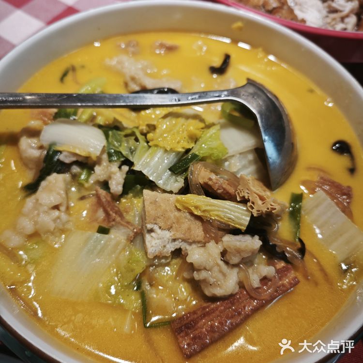 西安旅游时打卡的一家网红店，很奇特的名字三根电线杆