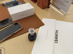 -华为授权体验店(华强北电子广场)