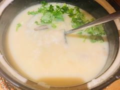 生滚鱼片粥-颐和•海鲜砂锅粥•啫啫煲(奥林匹克广场店)