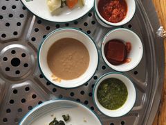 -牧民人家羊粪火自煮手把肉餐馆