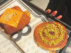 鸡肉牛角包-BUTTERFUL&CREAMOROUS 黄油与面包(万象城店)