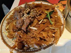 干炒牛河-虾饺妹·酒家(金碧店)