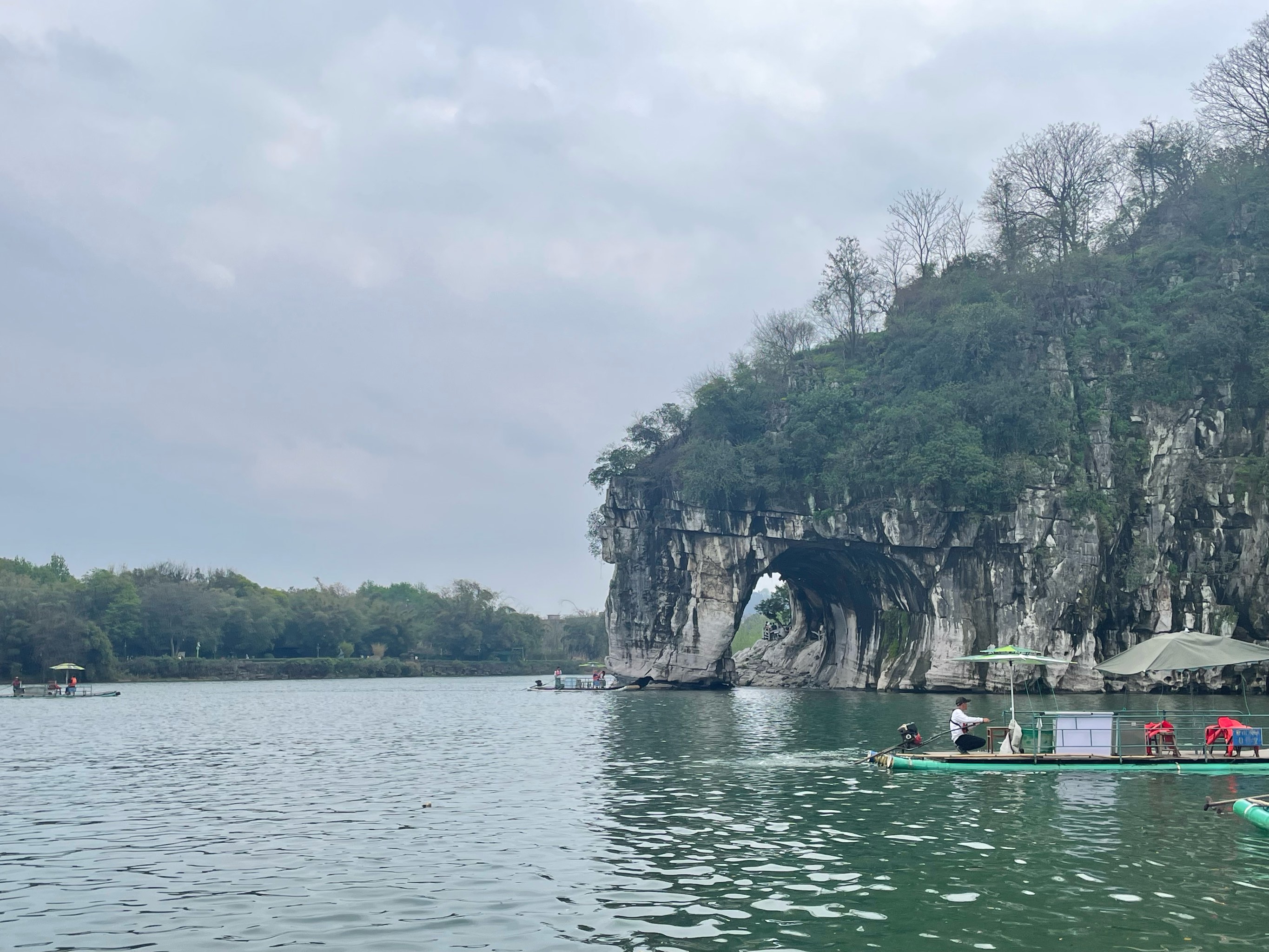 桂林的象鼻山图片图片