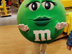 -m豆巧克力世界(上海世茂广场店)