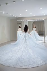 -台湾蔡美月婚纱租赁