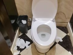 -碧中海汤泉汗蒸酒店