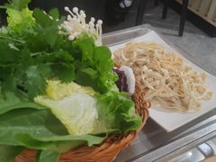 -陈大锅·岳阳鱼馆·地道岳阳菜(美食街店)