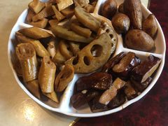 -老鼎万春卤菜(五代传承创始老店)