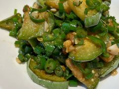 -阿瓦山寨·湘菜现炒·剁椒鱼头王(咸阳总店)