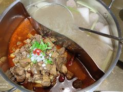 -左庭右院鲜牛肉火锅(金山万达店)