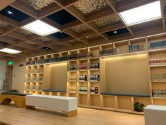 -漕河泾街道图书馆(漕河泾社区文化活动中心店)