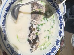 -南京金牛湖巨碗鱼头