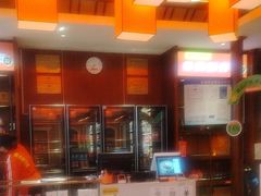 -阿瓦山寨·湘菜现炒·剁椒鱼头王(咸阳总店)