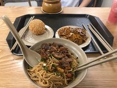 -万方圆拌粉瓦罐汤(九江湖滨店)