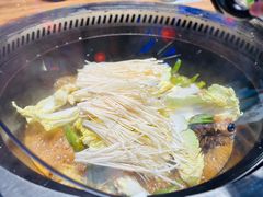 -山河屯铁锅炖·非遗东北菜(南山店)