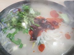 骨汁烫面-小竖点徽派卷面皮(洪都店)