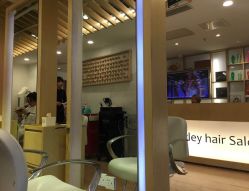 -简法造型·品牌形象店