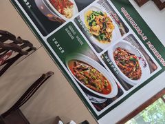 -湖南人家湘菜馆(镇江路店)