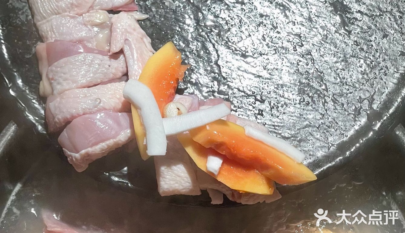 在广州…母亲节请长辈吃饭直夸的椰子🐔火锅！